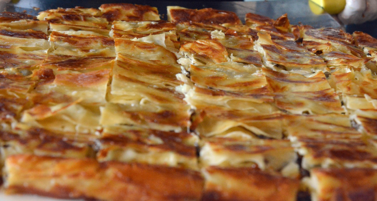 Ünlü Börek Zincirinde Sahtecilik: Tek Tıknaklı Et ve Sakatat Skandalı