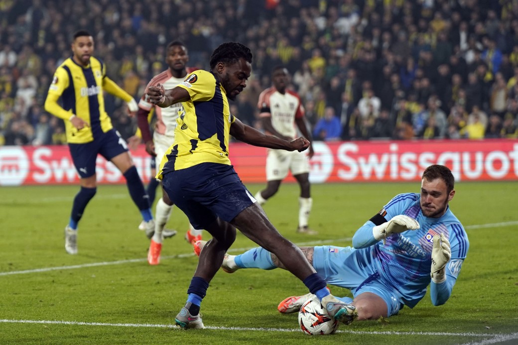 Fenerbahçe, UEFA Avrupa Ligi’nde Lyon ile Berabere Kaldı