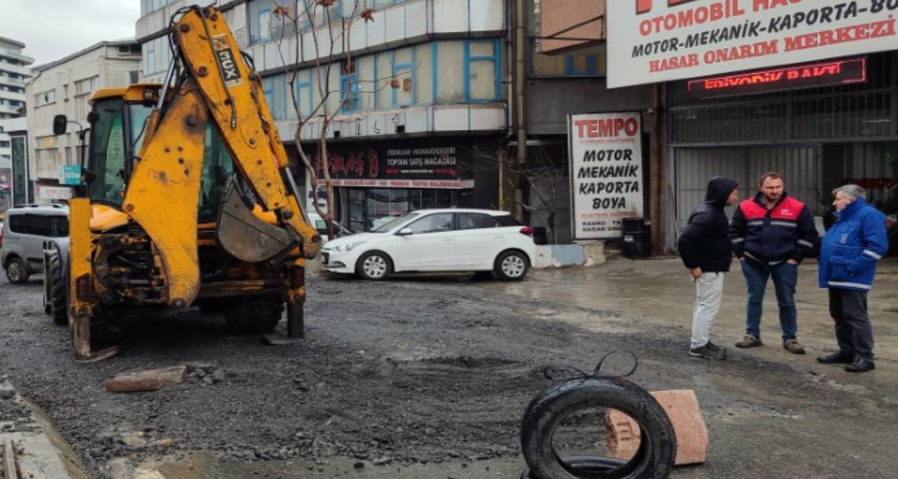 Güngören’de Yol Çökmesi: Üçüncü Kez Aynı Kaderi Yaşayan Cadde