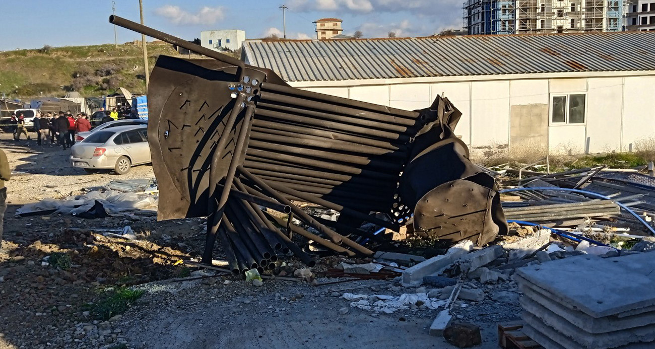 İzmir Aliağa’da Su Kazanı Patlaması: 8 İşçi Yaralandı