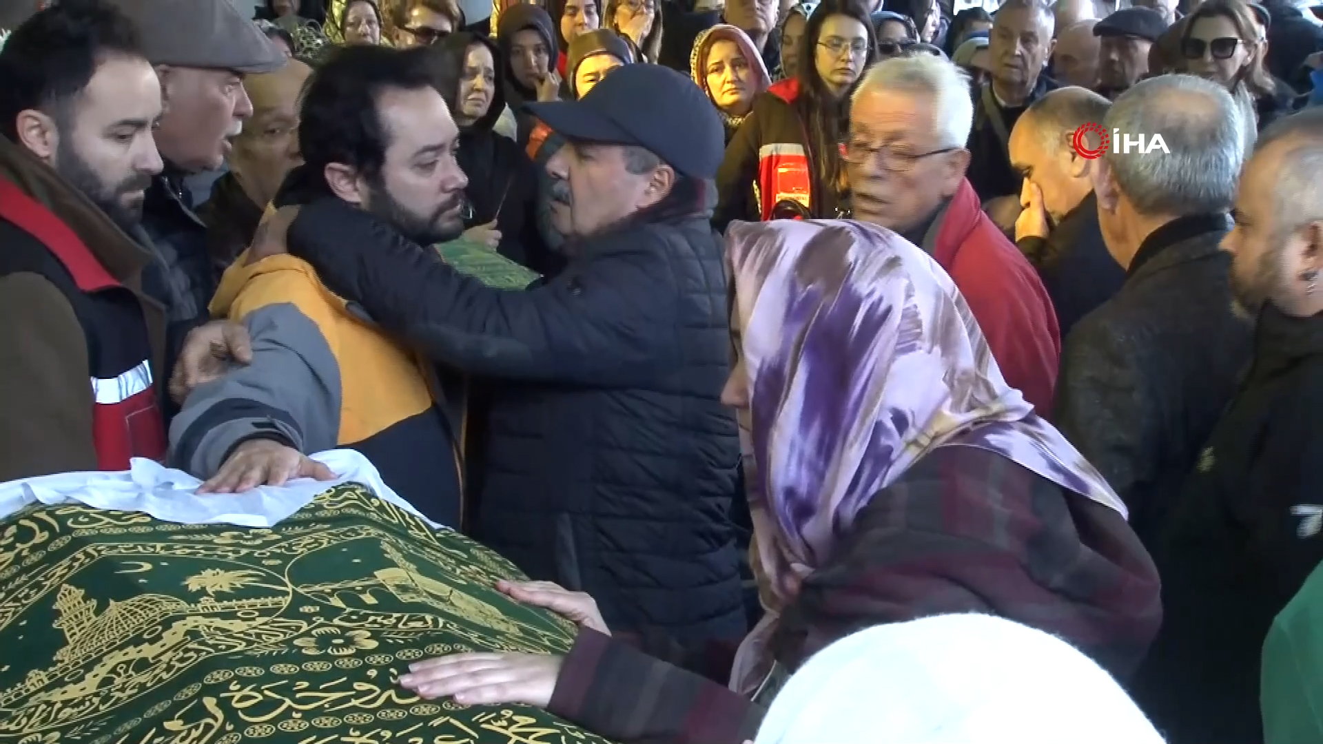 Kartalkaya’daki Yangın Faciasında Yitirilen Anne ve Kızı Son Yolculuklarına Uğurlandı