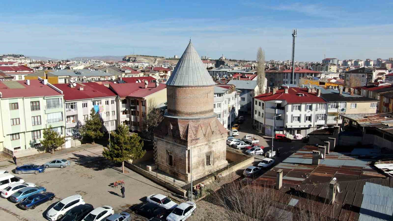Sivas’ın Tarihi Yapıları Geleceğe Taşınıyor: 2025 Restore Planları