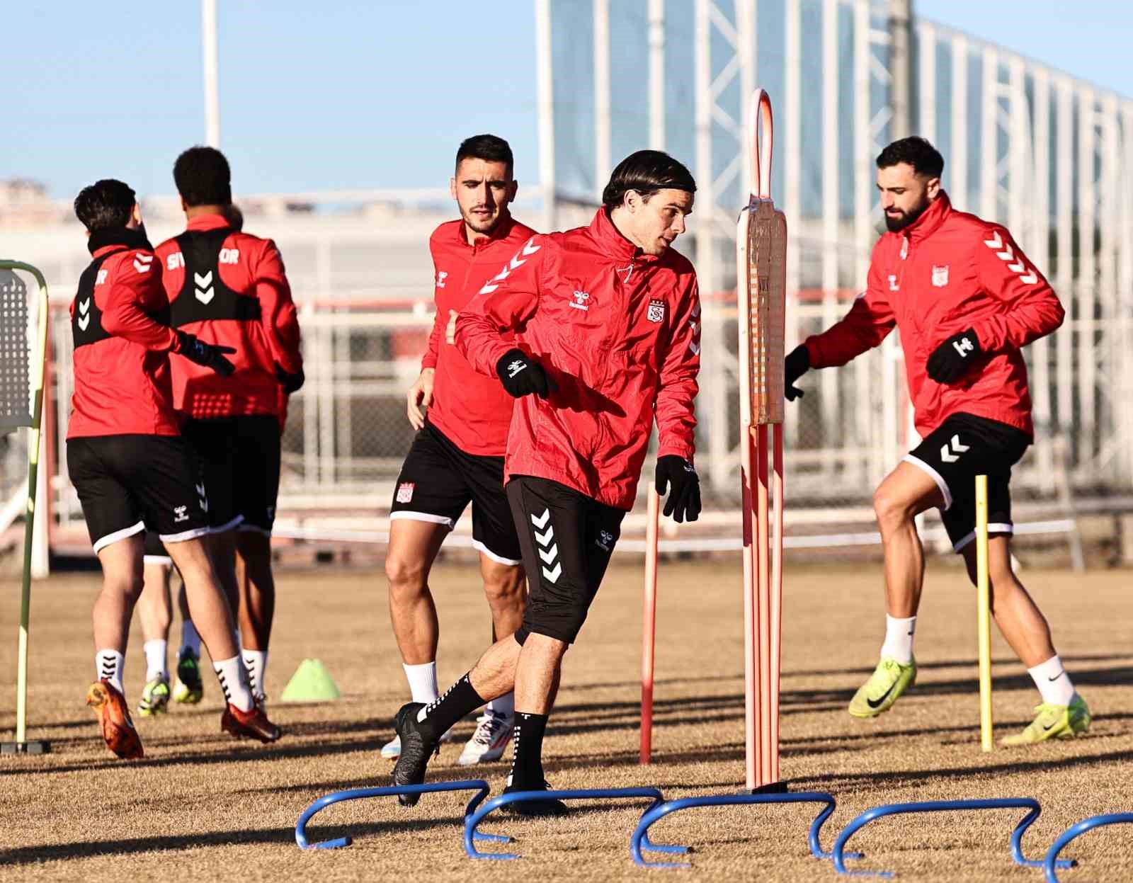 Sivasspor, Eyüpspor Maçı İçin Kolları Sıvadı