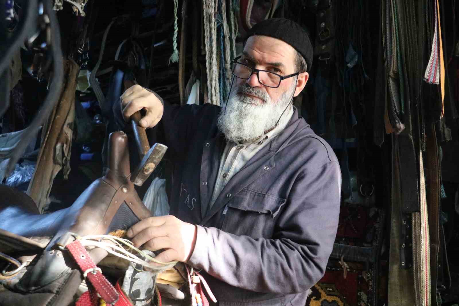 Sivas’ta Eski Zanaatını Film Setlerine Taşıyan Saraç Ustası