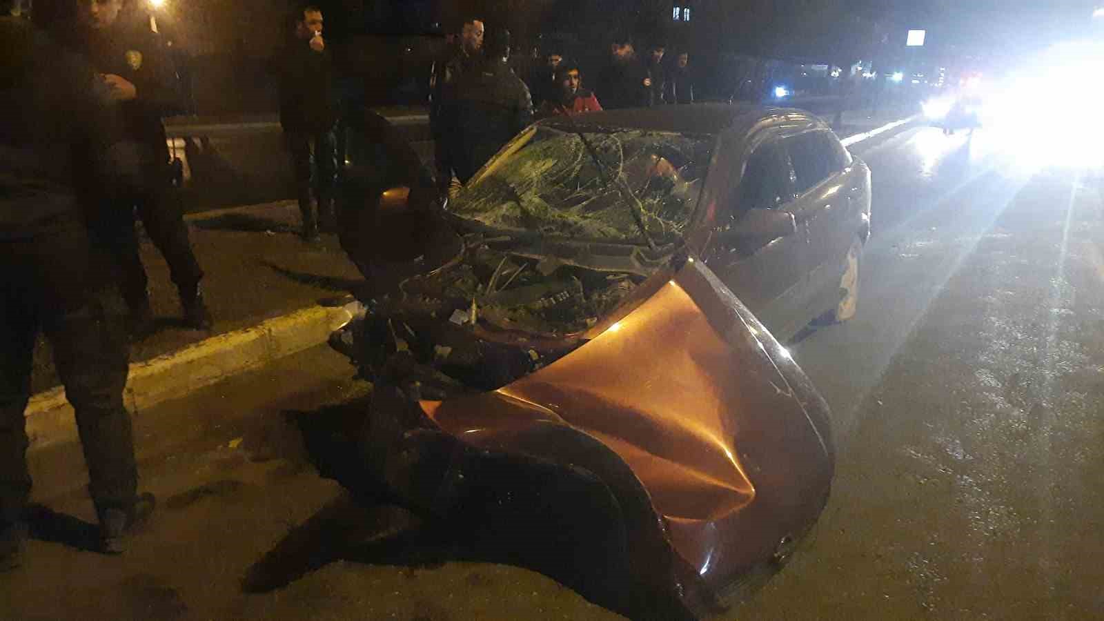Sivas’ta Trafik Kazası: İki Yaralı