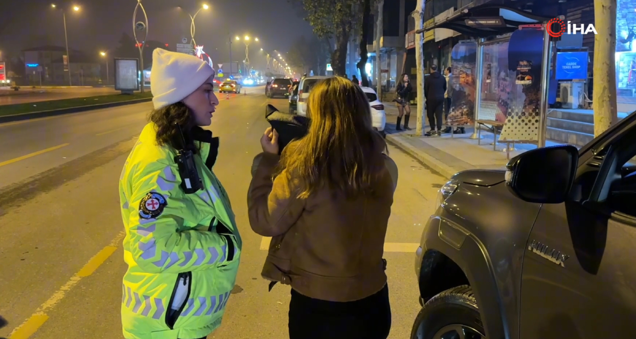 Yılbaşı Gecesi Sakarya’da İlginç Olay: Sürücü Aracını ve Yanındaki Kadını Terk Edip Kaçtı