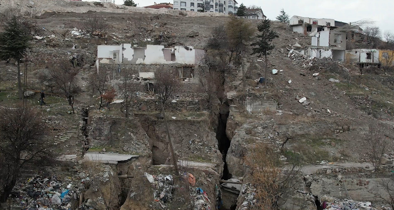 Ankara Keçiören’de Deprem Sonrası Heyelan Tehlikesi Arttı