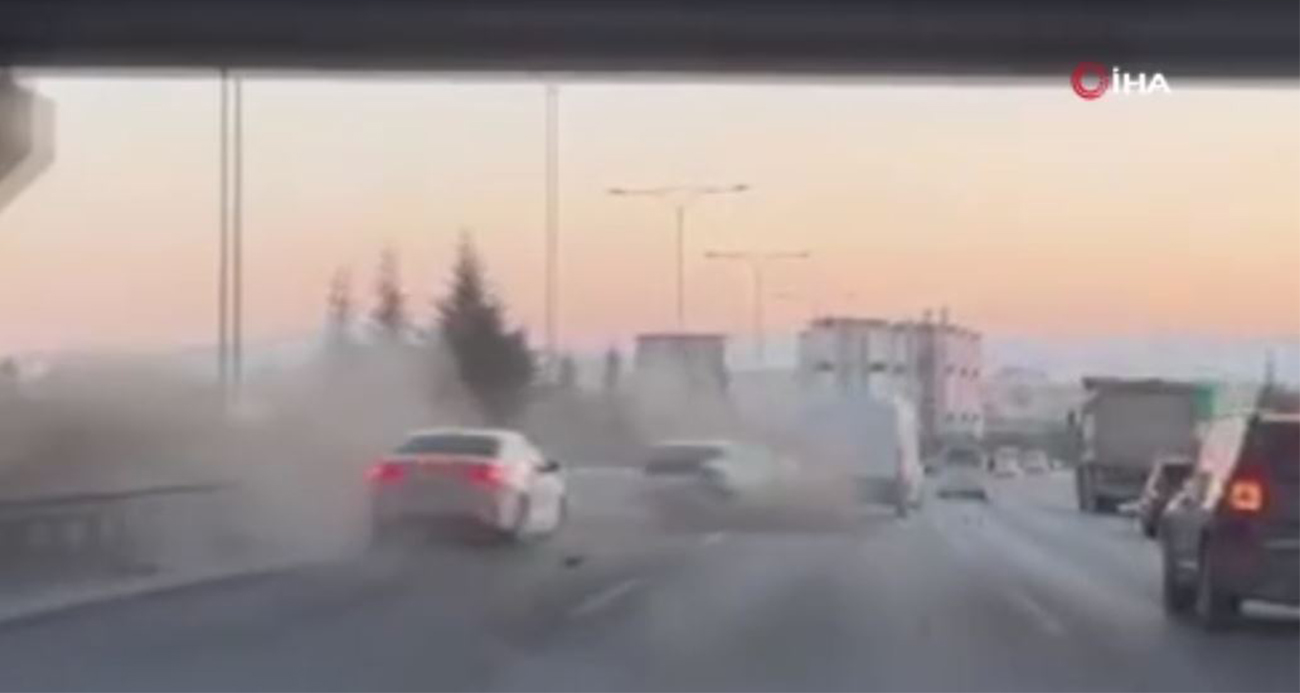 Ankara Sincan’da Trafik Kazası: 3 Araç Hasar Gördü, Kaçan Sürücü Yakalandı