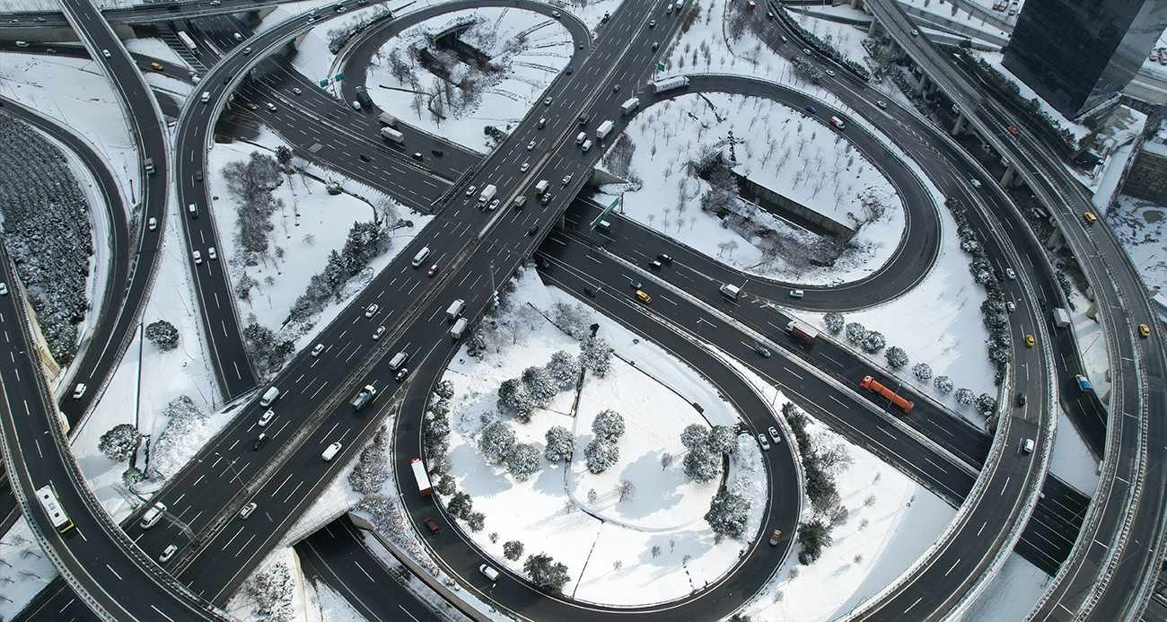 İstanbul’da Karın Hafiflettiği Trafiğin Huzuru