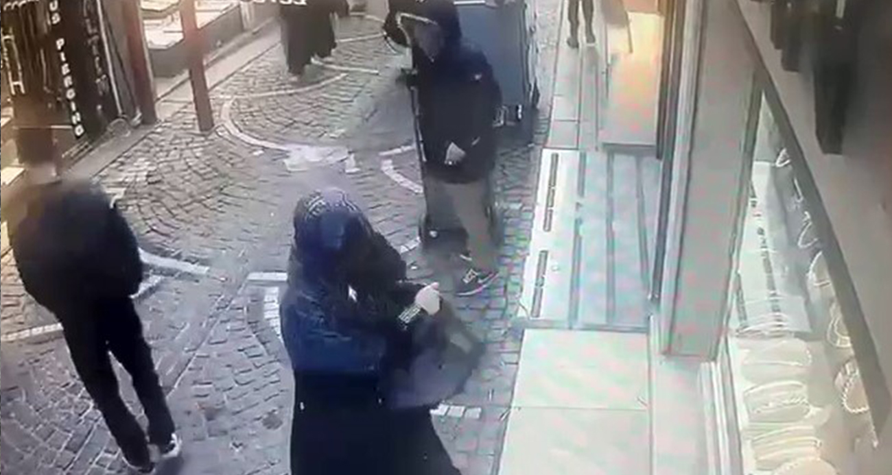 Kapalıçarşı’da Şaşırtan Hırsızlık: Suç Makinesi Kadın Kılığında 50 Bin Doları Çaldı