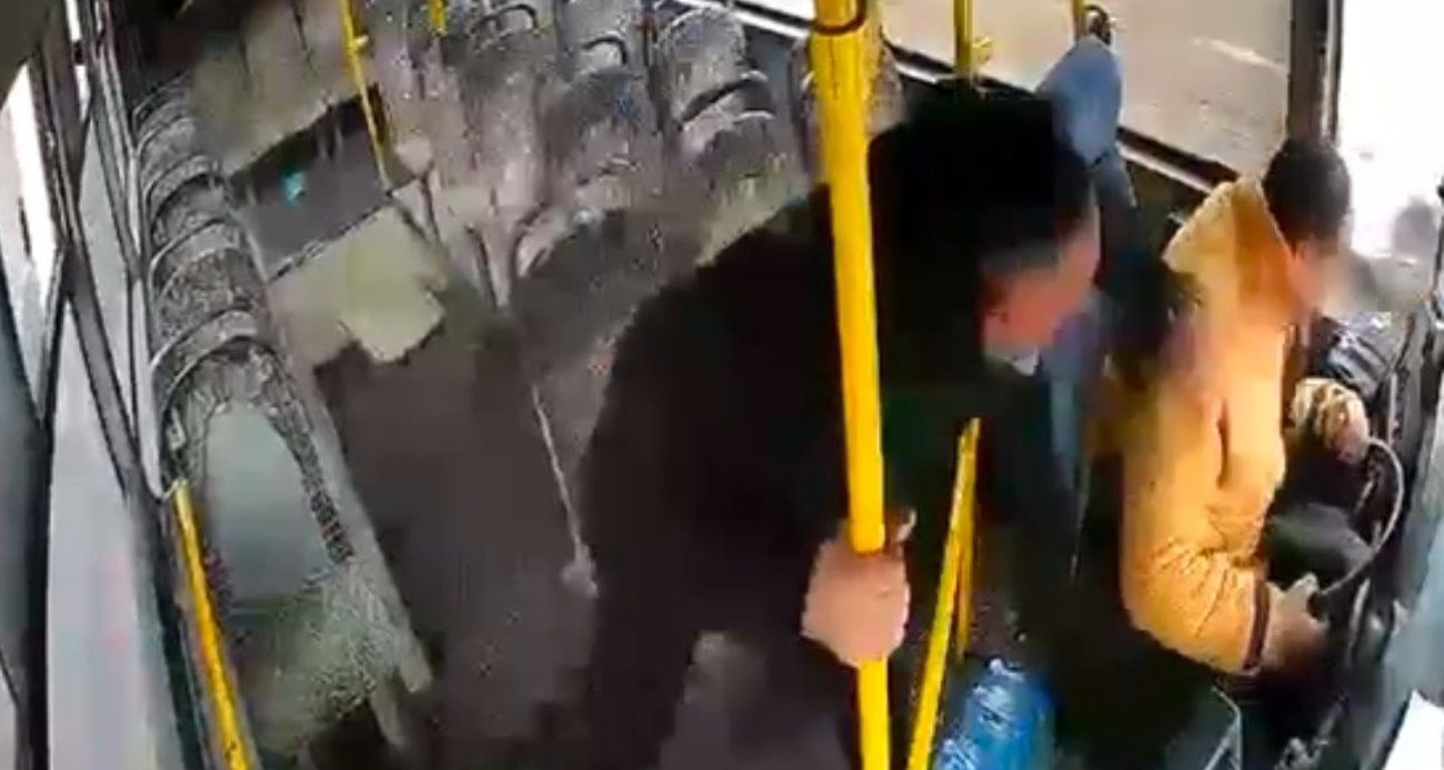 Kocaeli’de Yolcu Otobüsünde Nefes Kesen Dakikalar