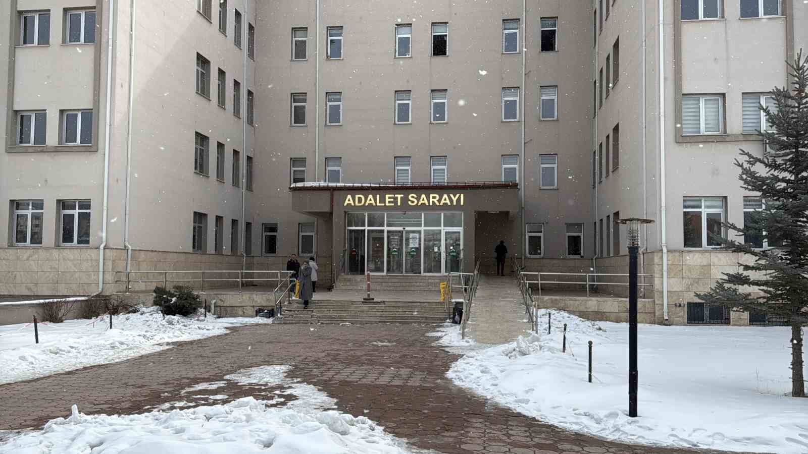 Sivas’ta Büyük Silah Kaçakçılığı Operasyonu: 4 Gözaltı