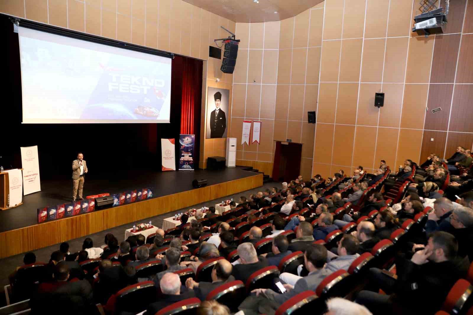 Sivas’ta TEKNOFEST Bilgilendirme Toplantısı Gerçekleştirildi