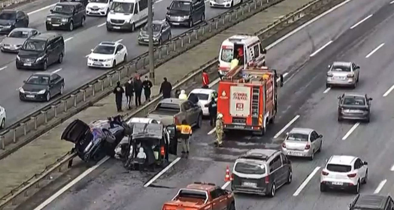 TEM Otoyolu’nda Zincirleme Kaza: 2 Yaralı, Trafikte Uzun Kuyruklar