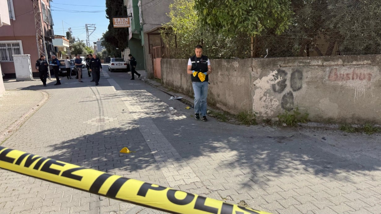 Adana’da Aile İçi Şiddet: Bir Kayınbirader Hayatını Kaybetti, Üç Yaralı