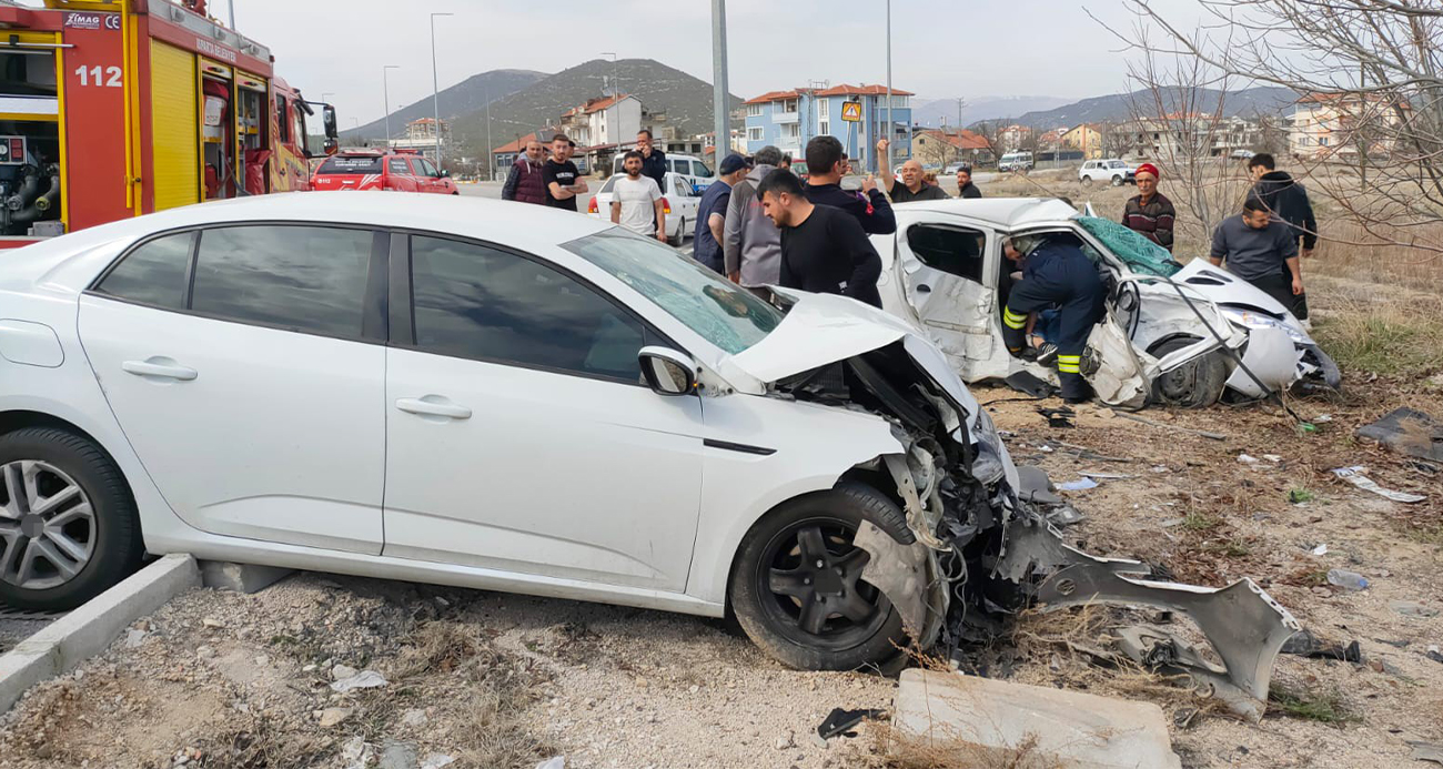 Isparta’da Ölümcül Trafik Kazası: 2 Ölü, 3 Yaralı