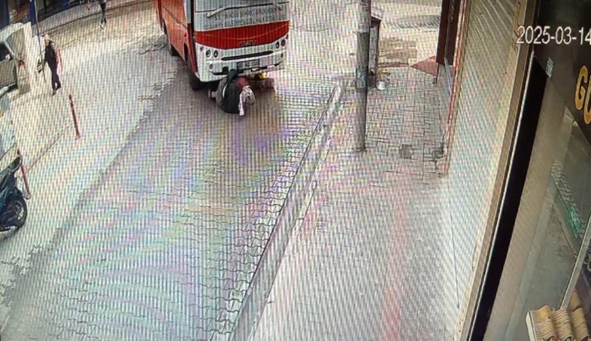 Osmaniye’de Özel Halk Otobüsü Kazası: Yaya Yaralandı