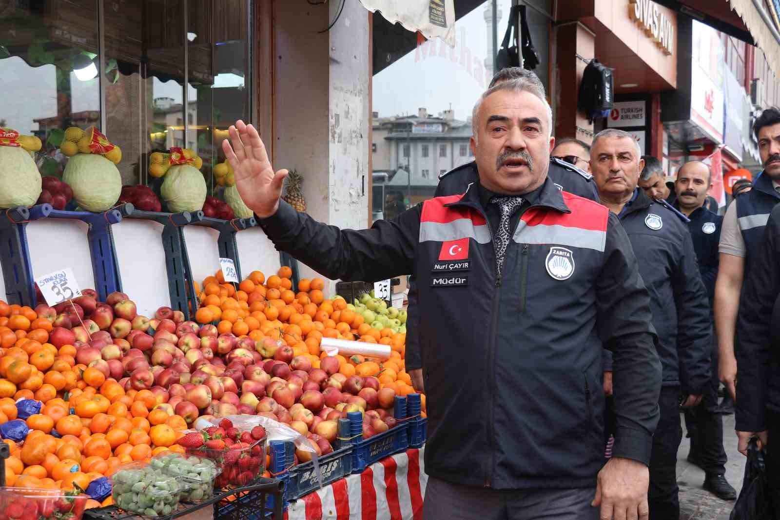 Sivas’ta Kaldırım İşgaline Sıkı Denetim: 1 Milyon TL Ceza Kesildi