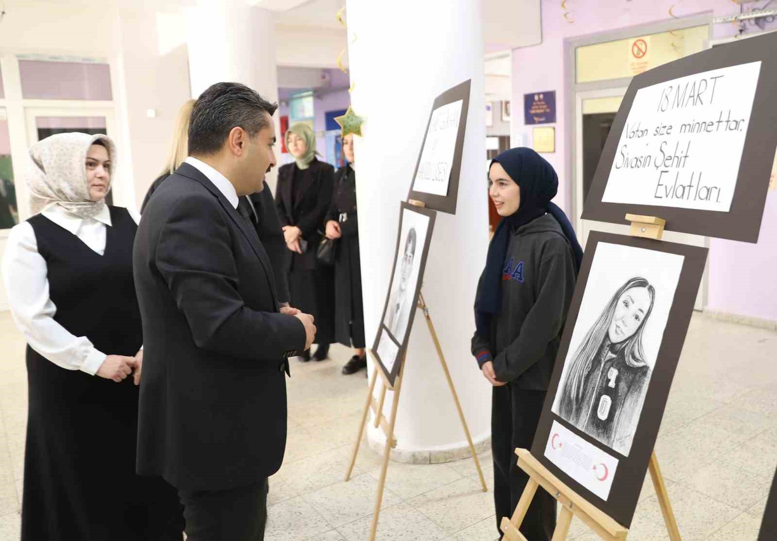 Sivas’ta Öğrencilerden Anlamlı Sergi: Şehitlerin Resimleriyle Anma