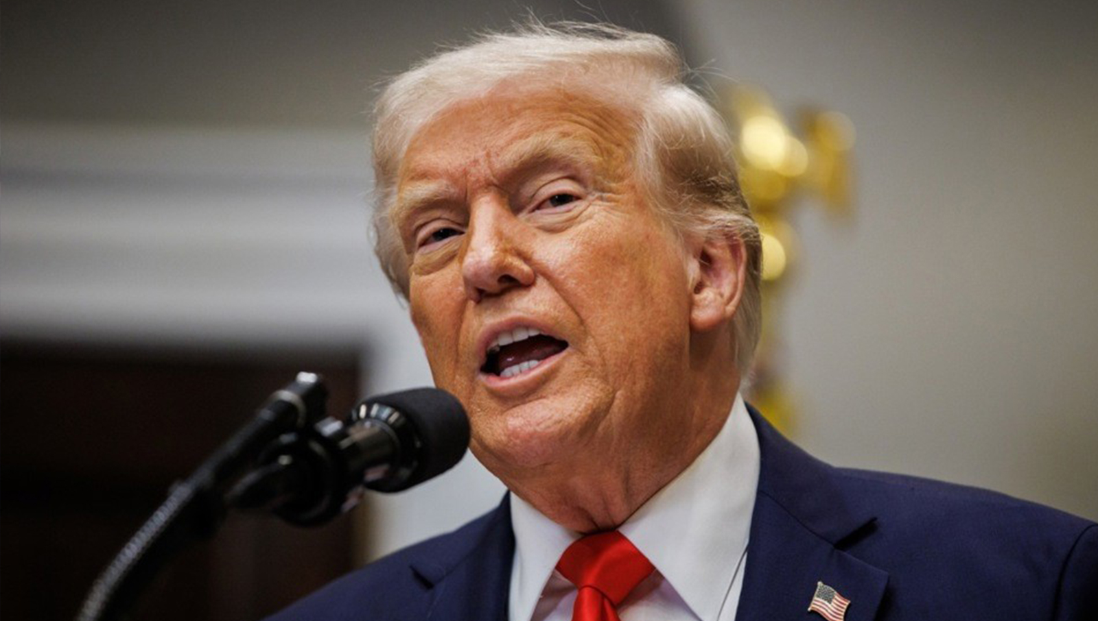 Trump, Biden’ı Otomatik İmza Kullanarak Afları İmzalamakla Suçladı