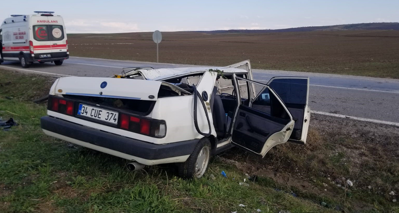 Çorum’da Kontrolden Çıkan Otomobil Tarlaya Uçtu: 4 Yaralı