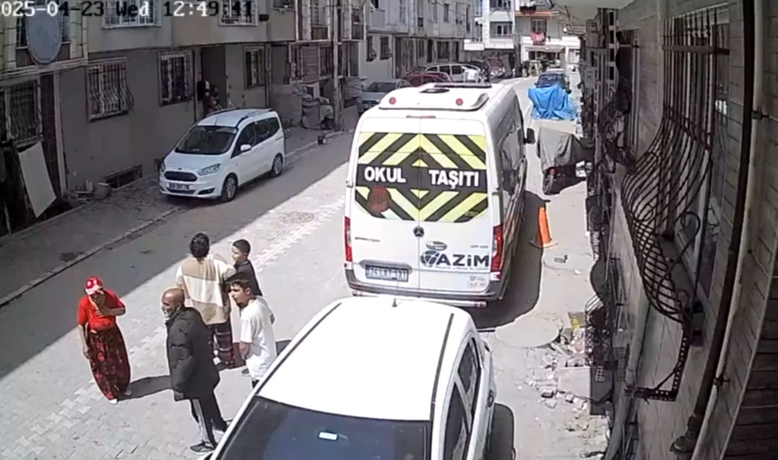 İstanbul Esenyurt’ta Deprem Anı Güvenlik Kamerasında