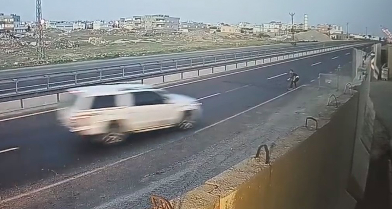 Mardin’de Polis Memuruna Araç Çarpması Olayı Güvenlik Kamerasında