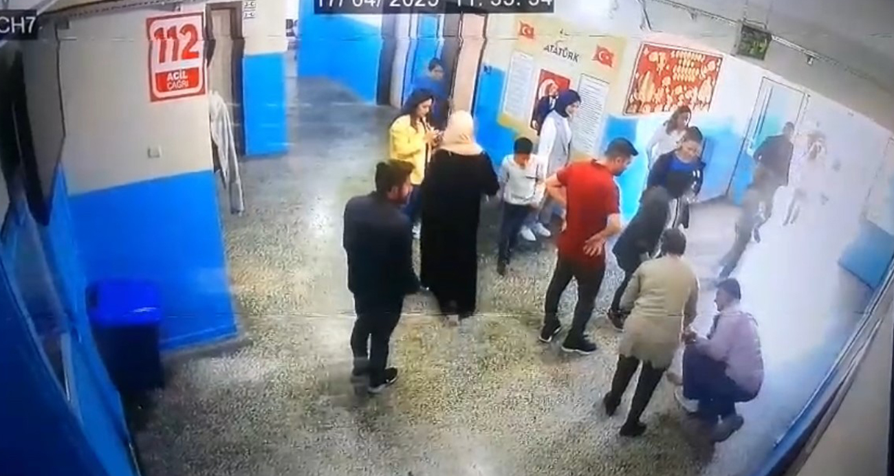 Okulda Yaşanan Nefes Kesen Kurtarma Anı Kamerada