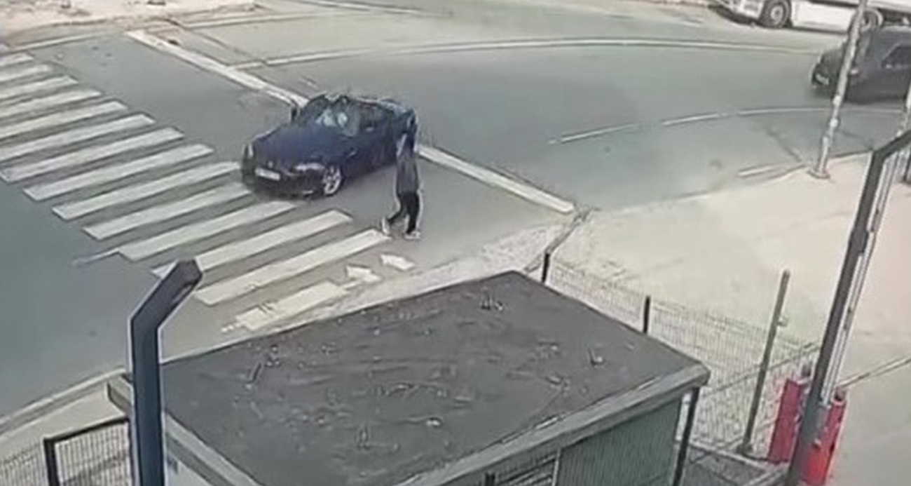 Pendik’te Tehlikeli Anlar: Yaya Geçidinde Aracını Yayaya Sürdü