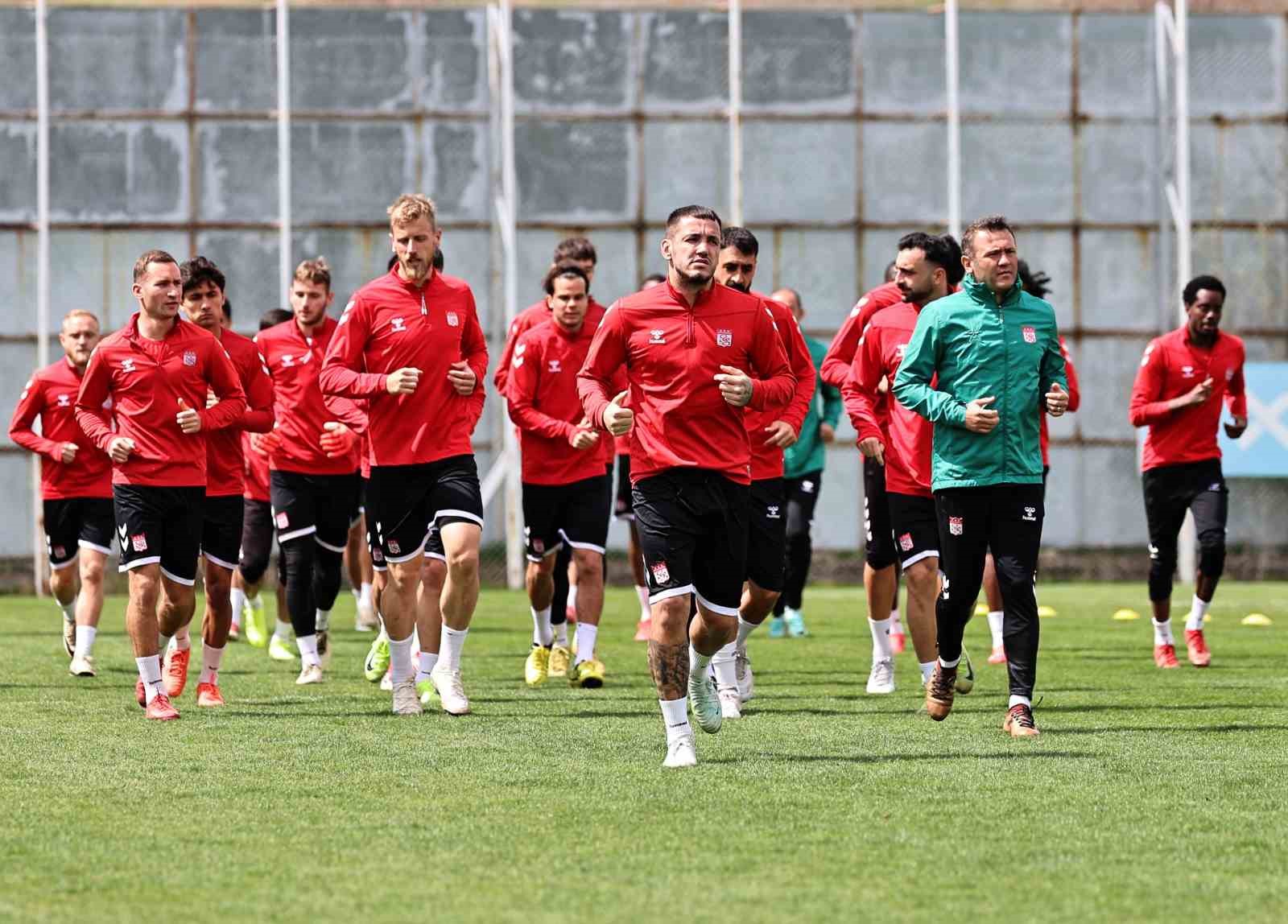 Sivasspor, Antalyaspor ile Karşılaşma Öncesi Son Hazırlıklarını Tamamladı