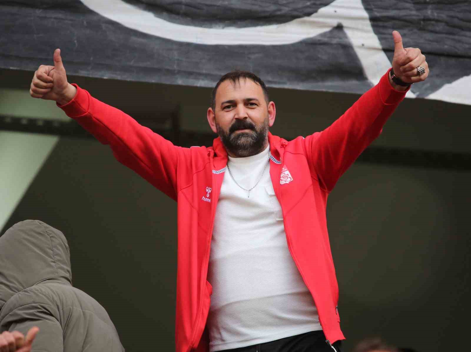 Sivasspor-Fenerbahçe Karşılaşması için Sivas 4 Eylül Stadyumu Doldu Taştı