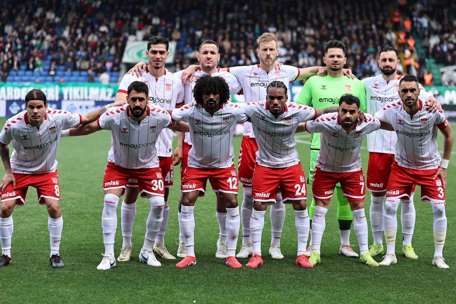 Sivasspor, Fenerbahçe Maçına 3 Önemli Eksikle Çıkacak