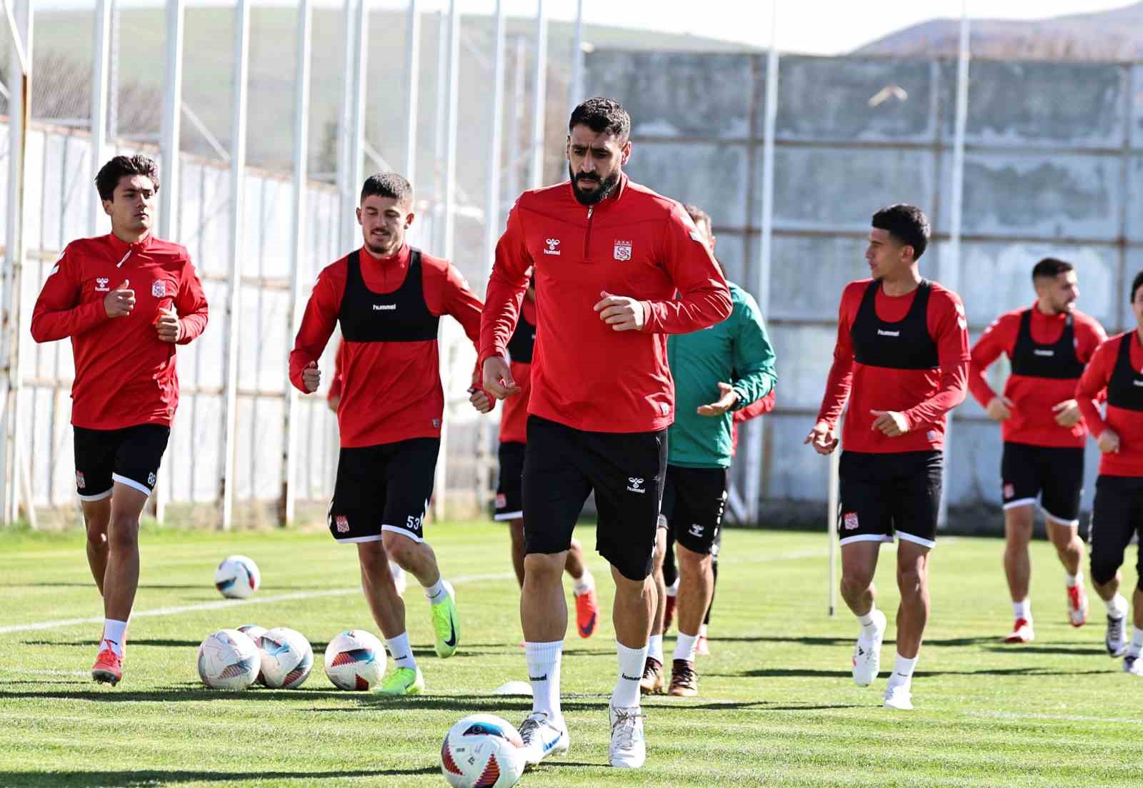 Sivasspor, Galatasaray Maçı İçin Kolları Sıvadı