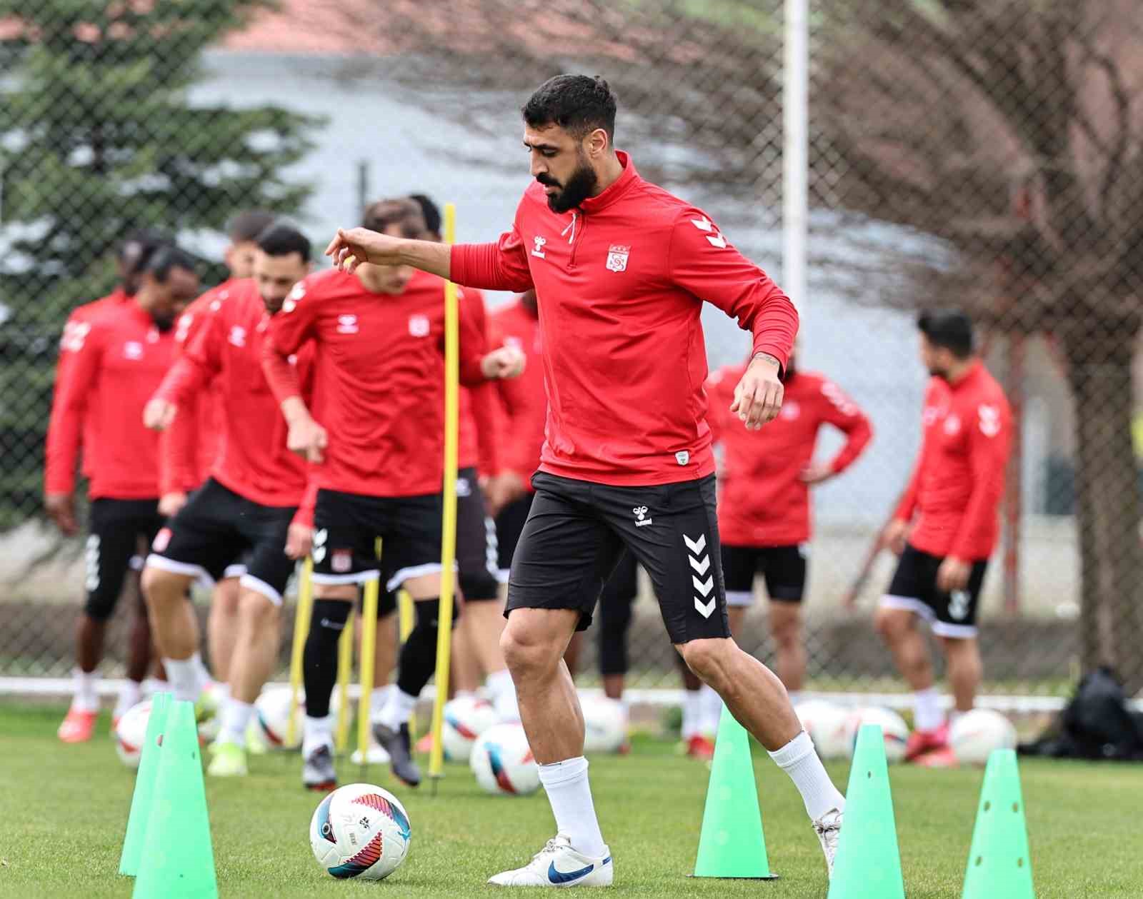 Sivasspor, Galatasaray Maçı Öncesi Son Hazırlıklarını Sürdürüyor
