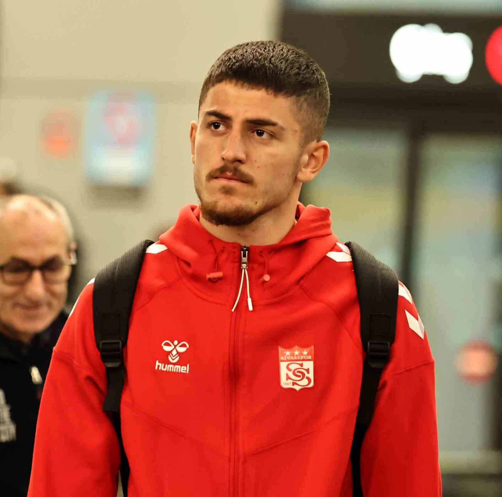 Sivasspor’un İstanbul Heyecanı: Kasımpaşa Maçı İçin Hazır