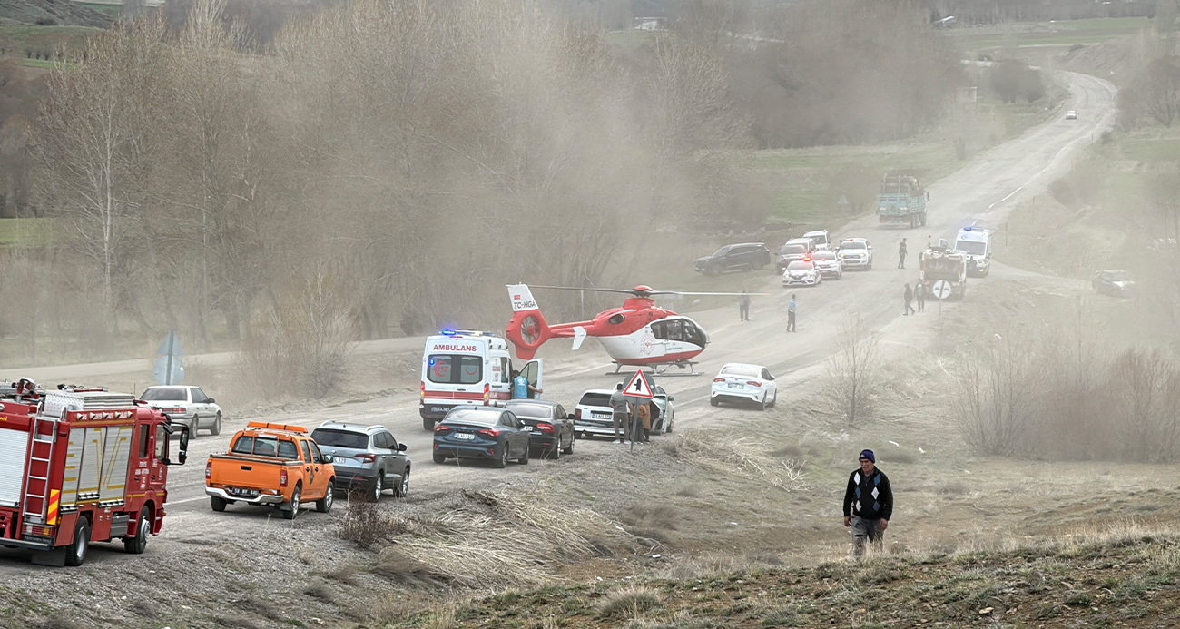 Sivas’ta Öğretmen ve Sağlık Çalışanlarını Taşıyan Minibüs Kazası: 2 Ölü, 16 Yaralı