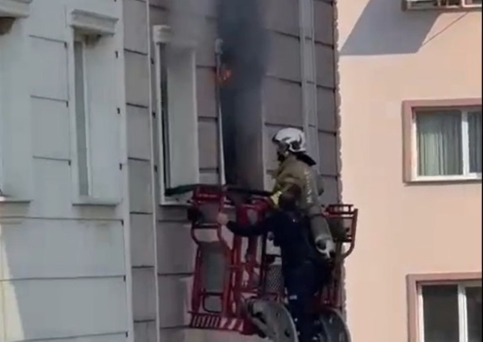 Turgutlu’da Sabah Saatlerinde Yaşanan Ev Yangını Büyük Panik Yarattı