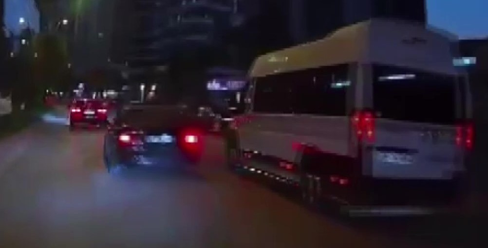 Adana’da Makas Atan Sürücü Zincirleme Kazaya Sebep Oldu