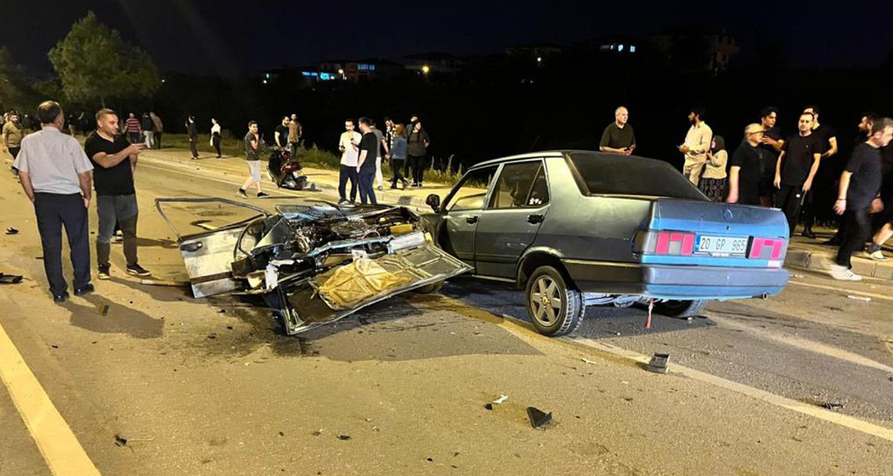 Denizli’de Feci Kaza: Tofaş Araç İkiye Bölündü