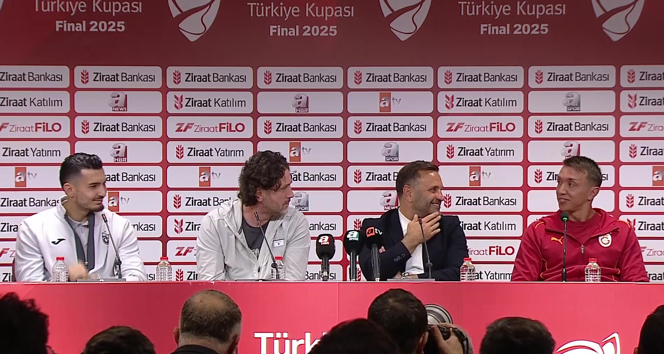 Fatih Tekke’den Muslera’ya Esprili Uyarı: ‘Türkçe Konuşsana’