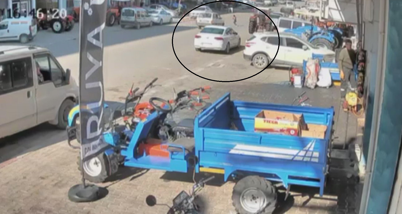 Hatay’da Trafik Kazası: Koşarak Geçen Çocuğa Araba Çarptı