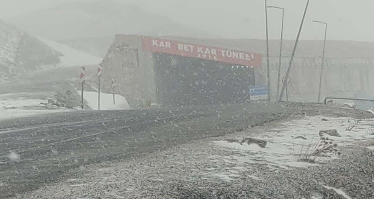 Karabet Geçidi’nde Mayıs Sürprizi: Yoğun Kar Yağışı