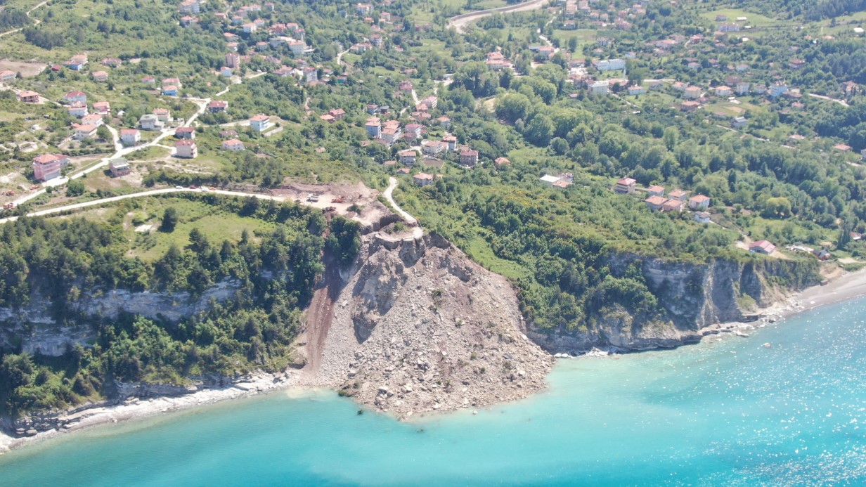 Kastamonu’da Ciddi Heyelan: Karadeniz ile Birleşen Topraklar