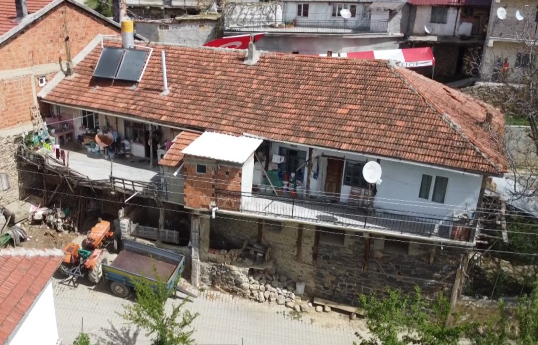 Şehit Önder Özen’in Ailesine Devlet Tarafından Ev Yenileme Sözü Yerine Getiriliyor
