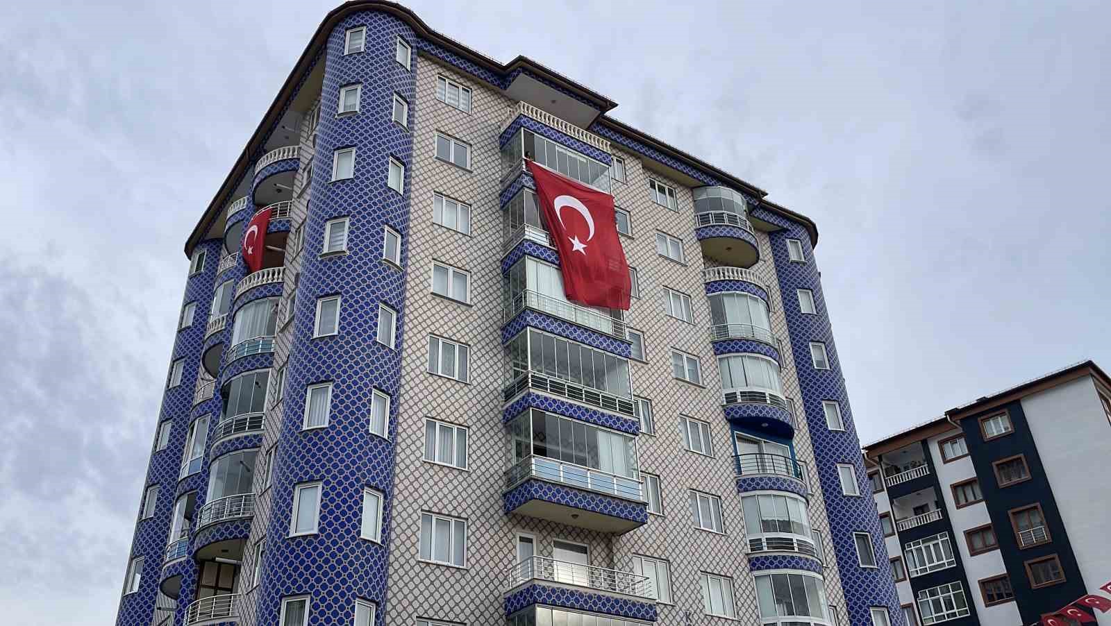 Sivas’a Şehit Haberi Ulaştı: Jandarma Astsubay Emre Polat Görevi Başında Şehit Oldu