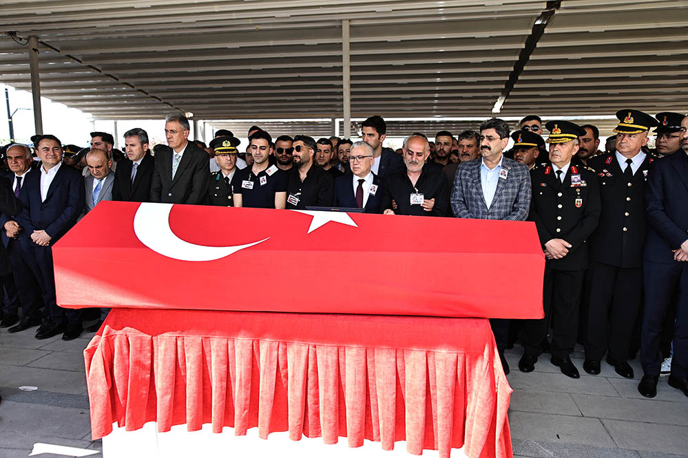Sivas’ın Yiğit Evladı Emre Polat Son Yolculuğuna Uğurlandı