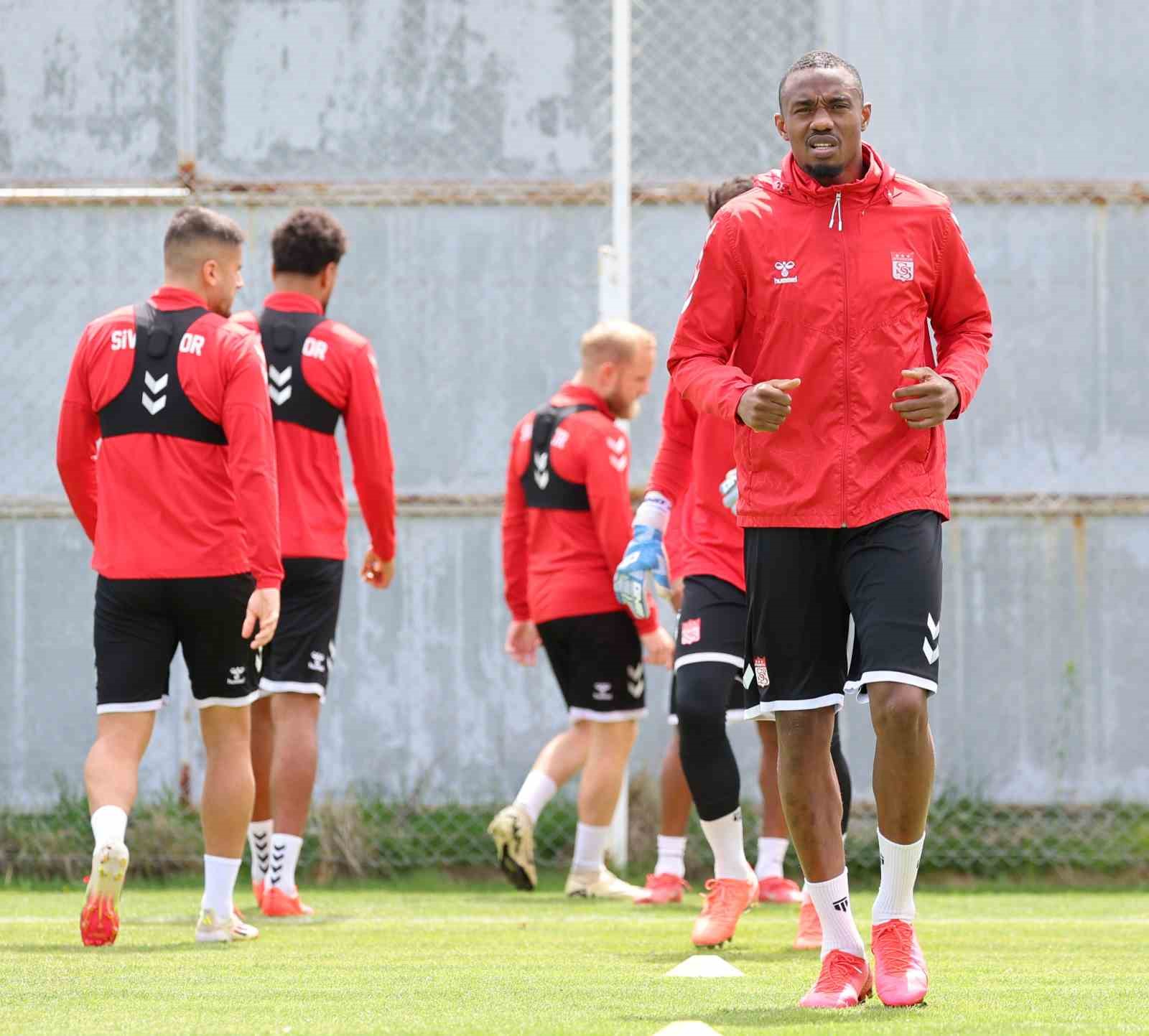 Sivasspor, Samsunspor Maçı İçin Kolları Sıvadı