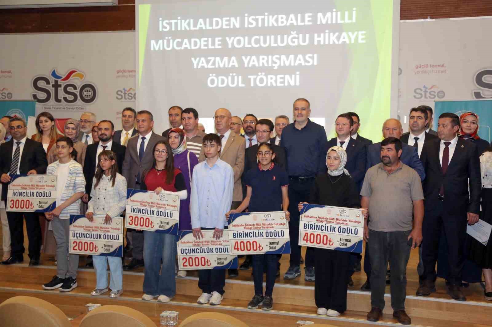 Sivas’ta Gençler Millî Mücadele Ruhuyla Hikayeler Yazdı