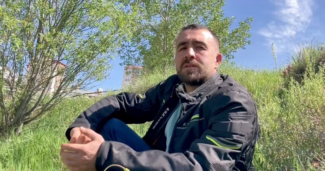 Sivas’ta Vatandaşlar Pet Şişeye Sıkışmış Tilkiyi Kurtardı
