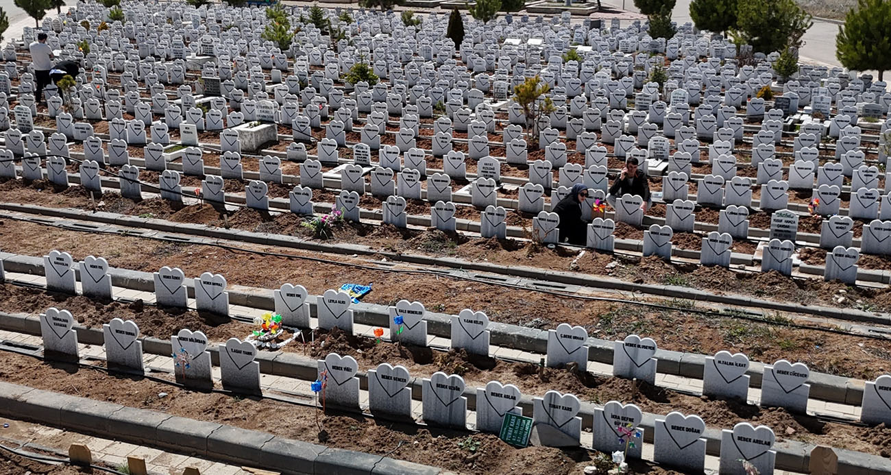 Sivas’taki Bebek Mezarlığı: Kalp Şeklinde Taşlar ve Hüzün Dolu Hikayeler